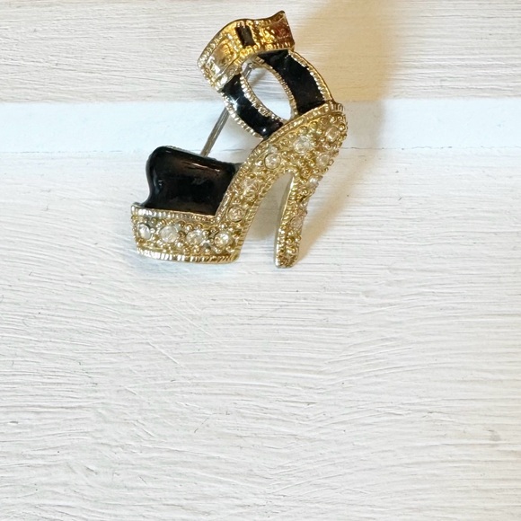 Vintage Jewelry - Vintage Platform Heel Shoe Black Enamel Clear Rhinestone Gold Tone Brooch